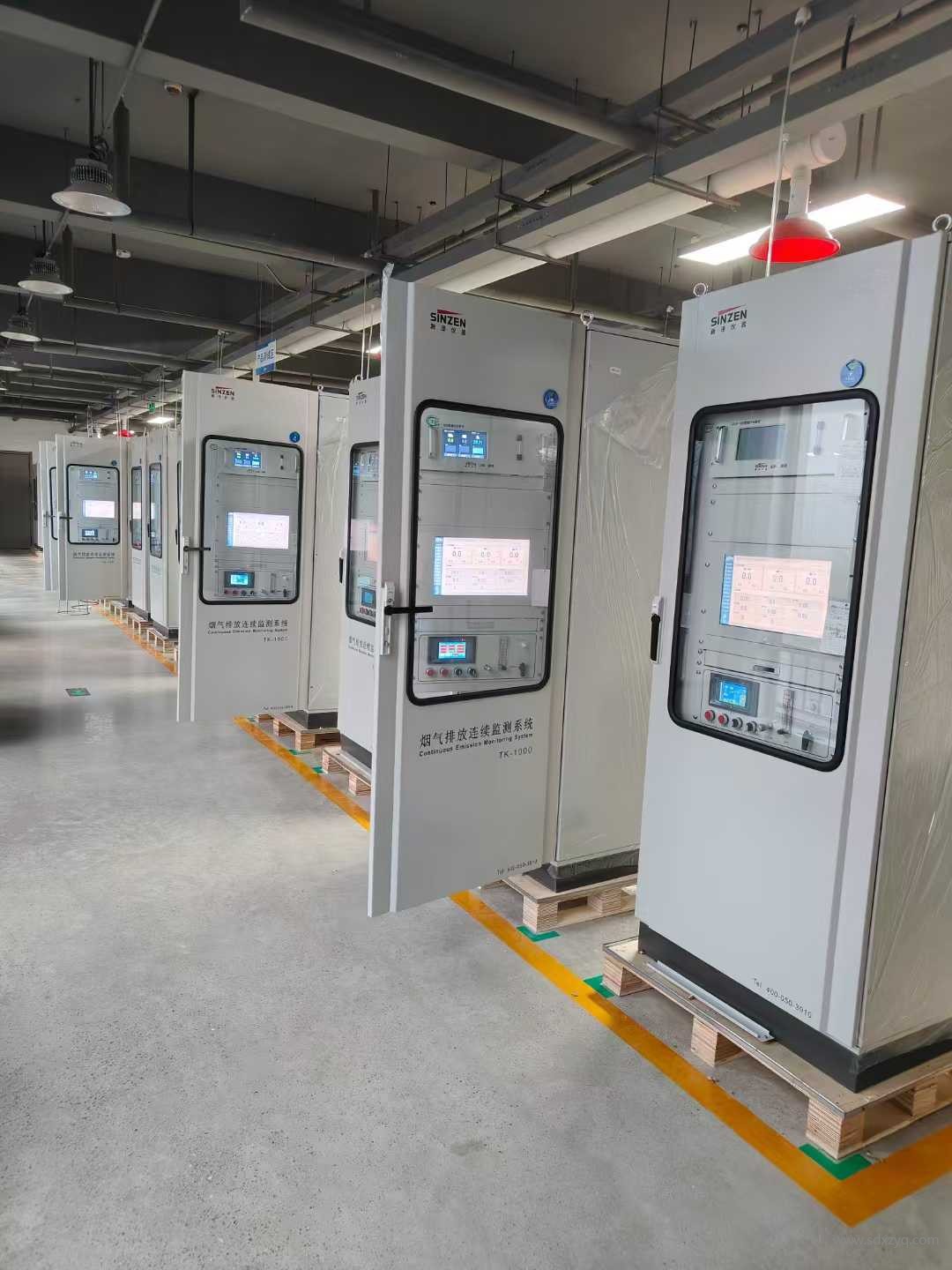 煙氣在線監(jiān)測(cè)系統(tǒng).jpg